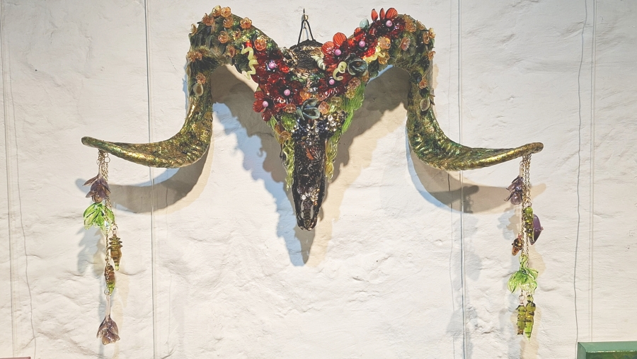 Chrysomallos - Laurie Young - Image 6